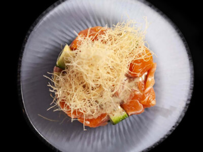 Tartare di salmone a dadini