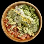 Poke bowl con salmone