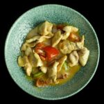 Pollo al curry e latte di cocco