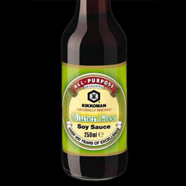 bottiglia con salsa di soia kikkoman senza glutine da 250 ml.
