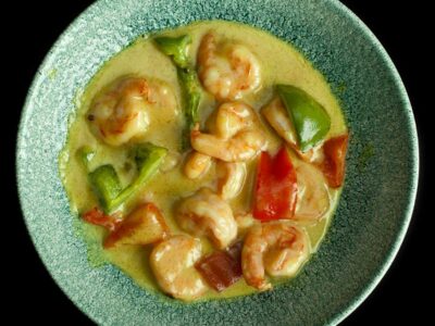 Gamberetti al curry e latte di cocco