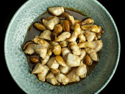Pollo alle mandorle