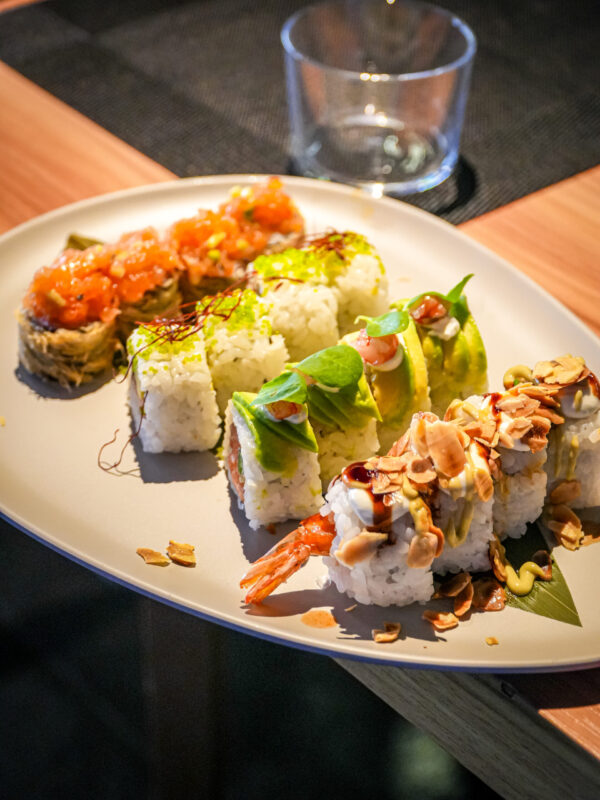 Uramaki misti premium - 16 pz